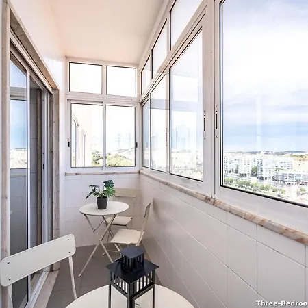 Apartment Akicity Ameixoeira Light Lissabon